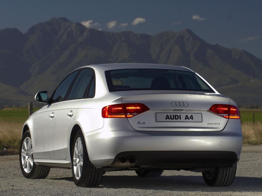  Audi A4 2.0 TDI Sedan (B8, 8K) 2007 года  (ZA) (фото 13 из 15)